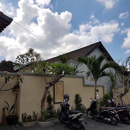 Nyoman Guesthouse Canggu ภายนอก รูปภาพ
